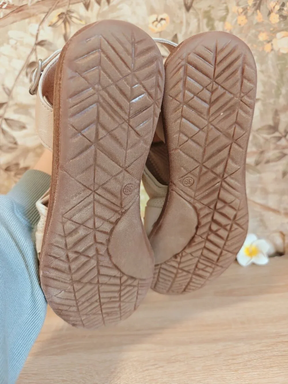NIB Miz Mooz Fifi Linen Leather Studded Ankle Strap Sandals Sz 39